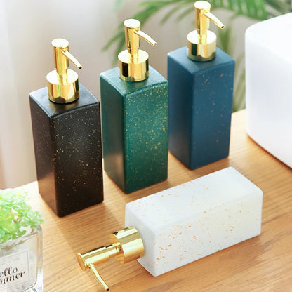European-Style Minimalist Bathroom Lotion Dispenser